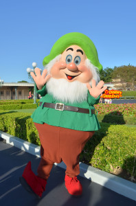 TDL エントランス　グリーティング　ハッピー